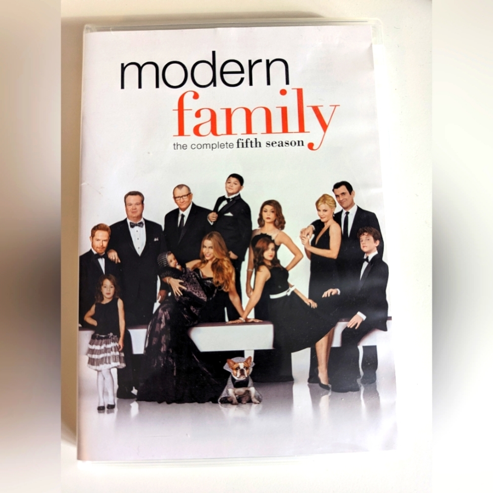 3/$10 Modern Family complete season 5 on DVD